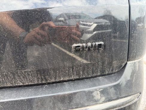 Used 2021 Chevrolet Traverse Premier w/ Redline Edition image 14