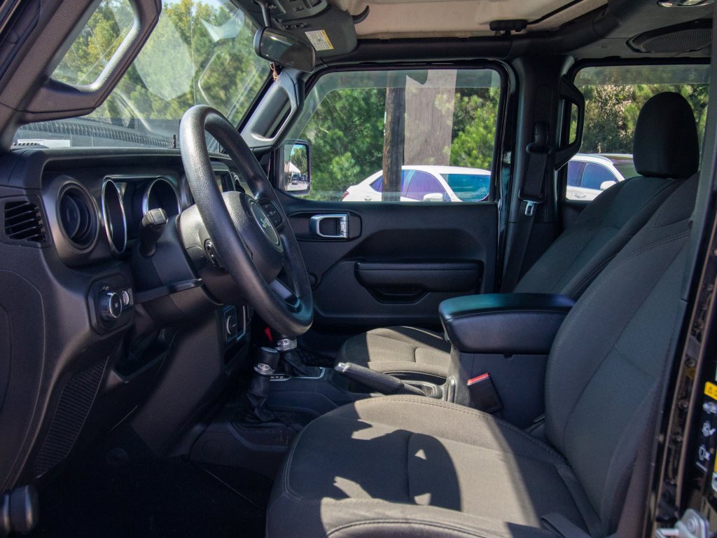 Used 2023 Jeep Wrangler Unlimited Sport AWD/4WD image 7