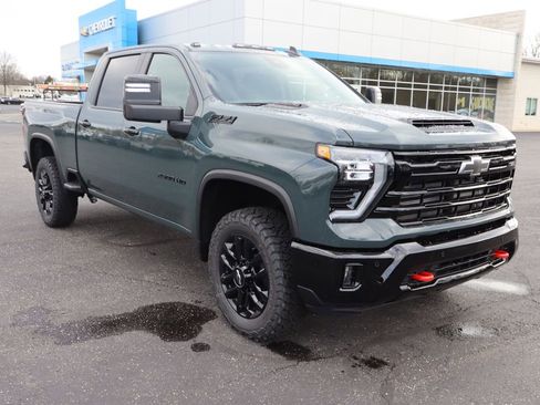 New 2026 Chevrolet Silverado 2500 LT image 2