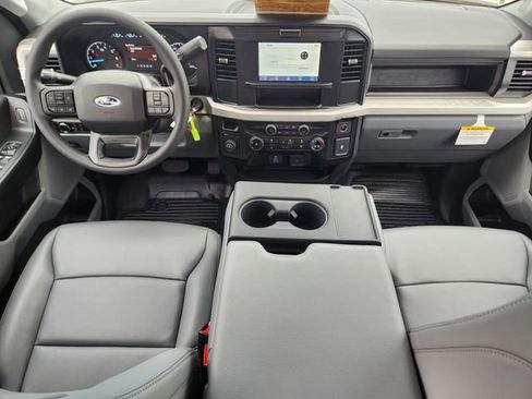 New 2026 Ford F250 XL w/ XL Driver Assist Package RWD image 26