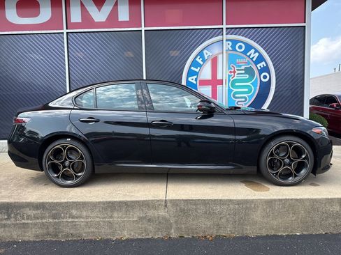 New 2025 Alfa Romeo Giulia Intensa w/ Driving Assist Package image 2