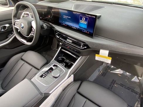 Used 2025 BMW 330i xDrive Sedan w/ Premium Package AWD/4WD image 12