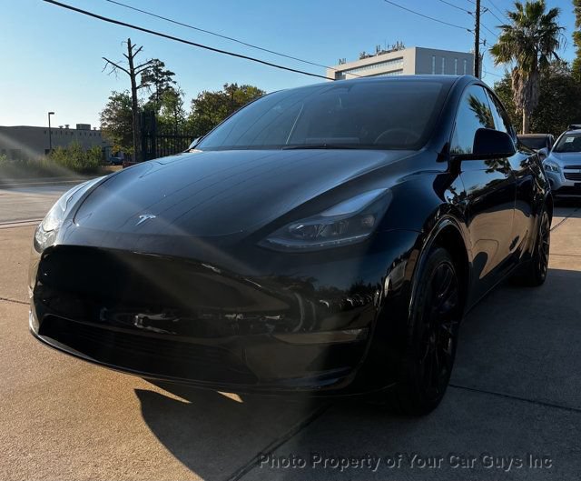 Used 2023 Tesla Model Y Long Range AWD/4WD image 1