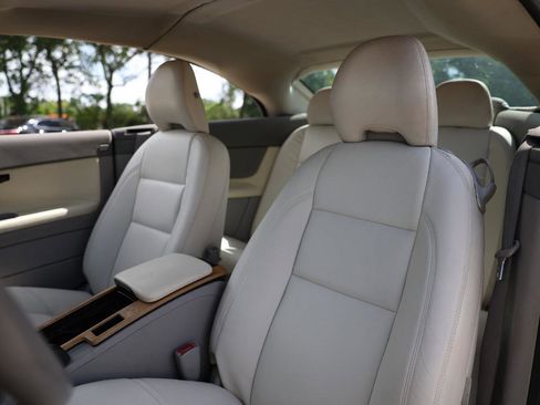 Used 2008 Volvo C70 T5 image 6