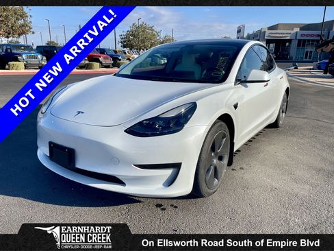 Used 2023 Tesla Model 3 Standard Range RWD image 1