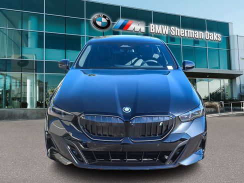 New 2026 BMW i5 eDrive40 w/ M Sport Package RWD image 2