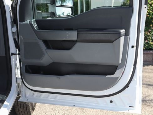 Used 2024 Ford F350 XLT AWD/4WD image 45