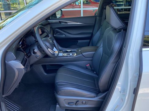 Used 2023 INFINITI QX60 Luxe w/ Vision Package AWD/4WD image 19