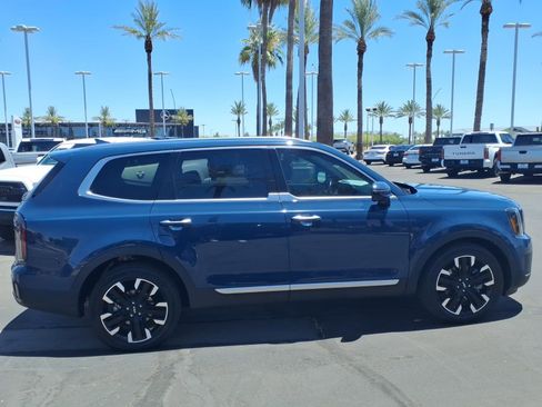 Used 2023 Kia Telluride SX Prestige AWD/4WD image 3