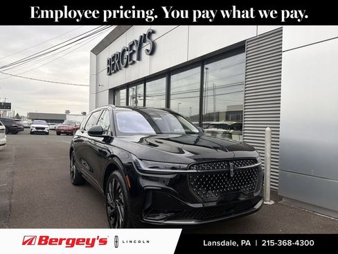 New 2026 Lincoln Nautilus Reserve w/ Jet Appearance Package AWD/4WD image 1