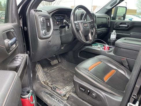 Used 2021 GMC Sierra 2500 AT4 w/ AT4 Premium Plus Package image 9