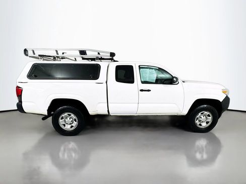 Used 2021 Toyota Tacoma SR image 9