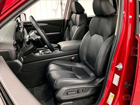 Used 2024 Honda Pilot Touring image 20