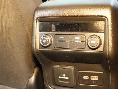 Used 2020 GMC Acadia SLE image 16