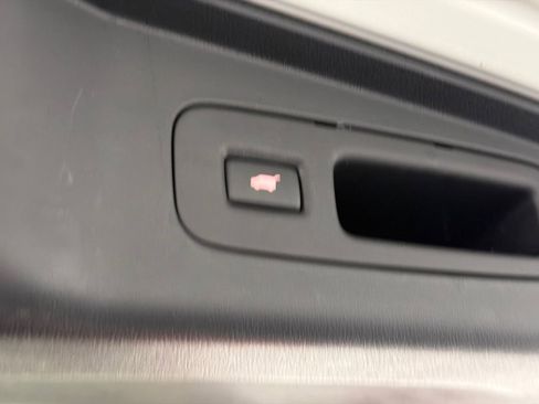 Used 2016 Honda CR-V Touring image 8