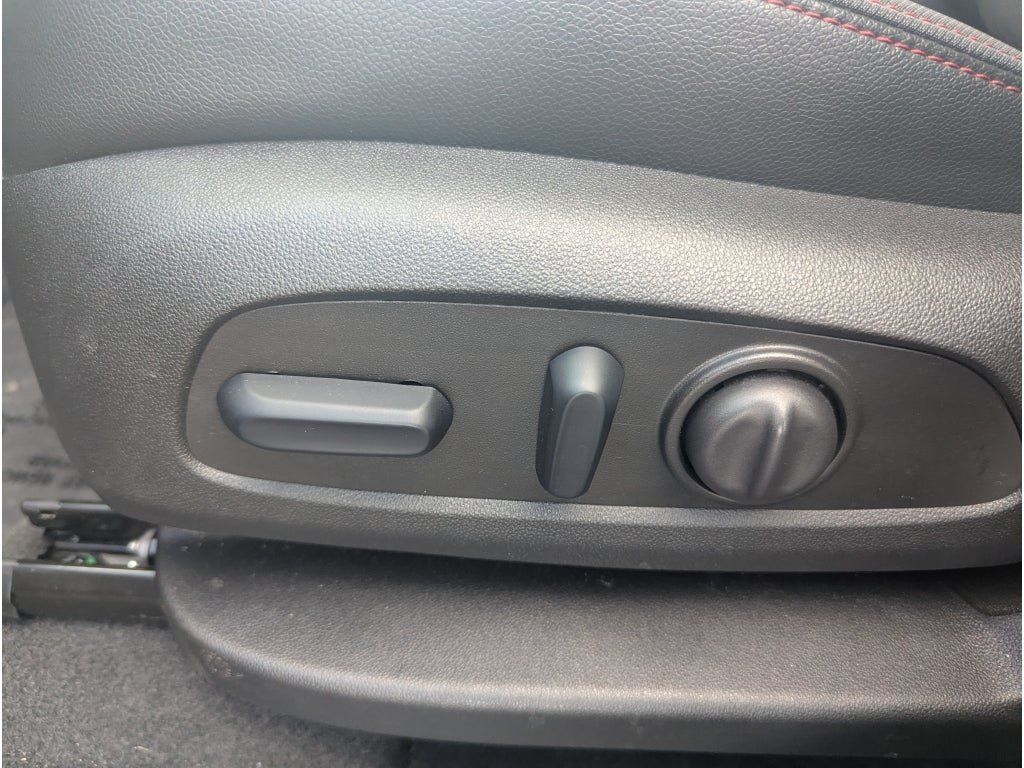 Used 2024 Chevrolet Equinox RS w/ LPO, Floor Liner Package AWD/4WD image 15
