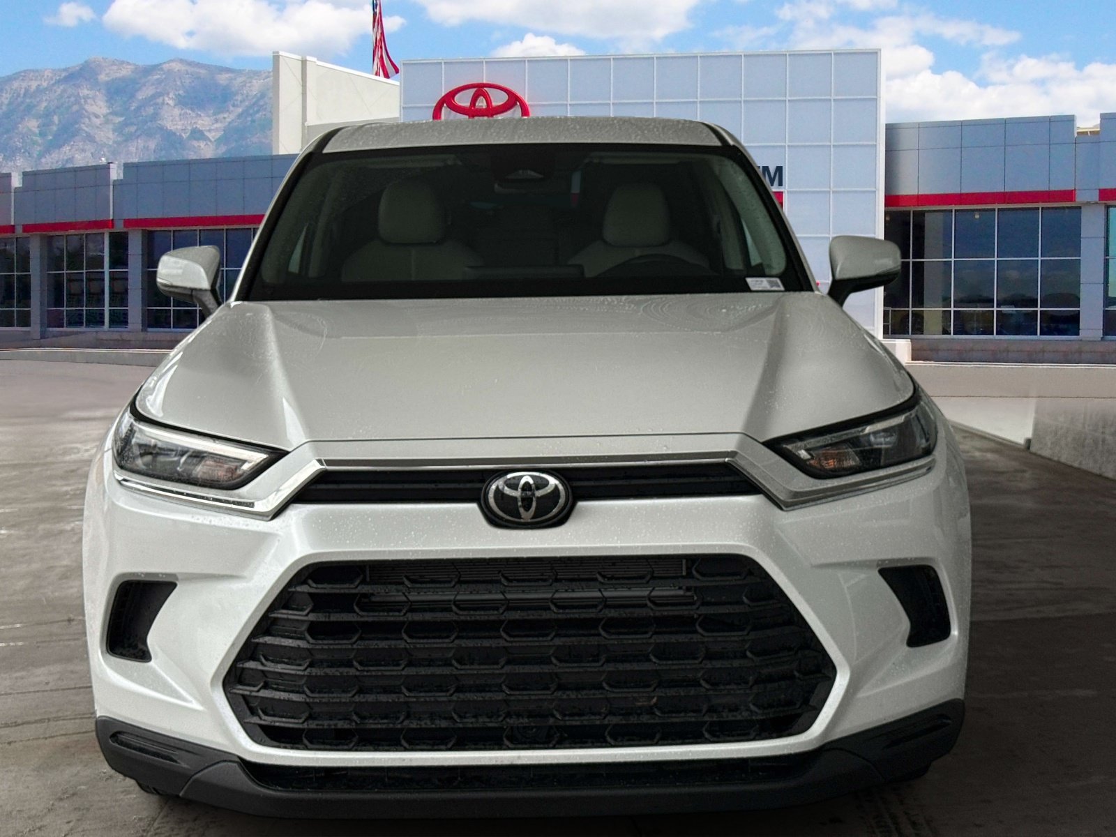Used 2025 Toyota Grand Highlander AWD Hybrid image 2