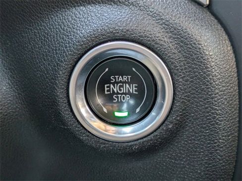 Used 2021 Chevrolet Silverado 1500 RST image 32