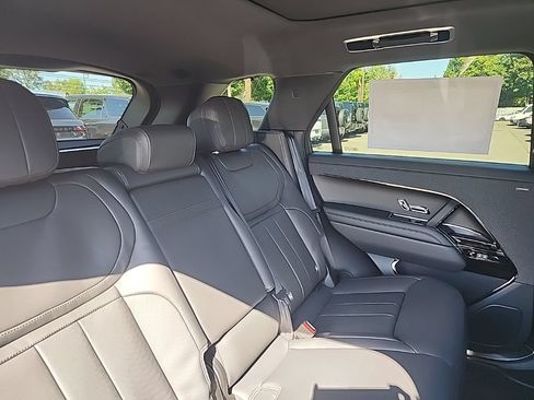 New 2026 Land Rover Range Rover Sport SE AWD/4WD image 17