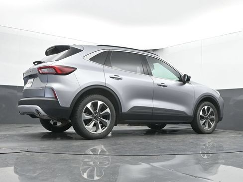 Used 2024 Ford Escape Platinum AWD/4WD image 46