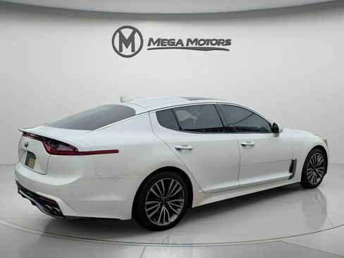Used 2018 Kia Stinger Premium image 8
