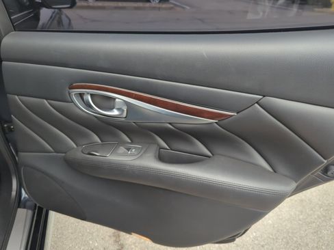 Used 2016 INFINITI Q70 L 3.7 image 36