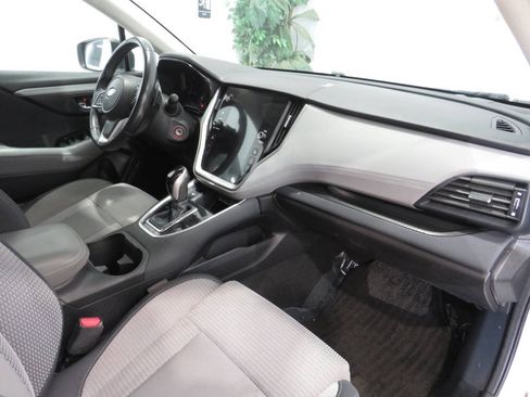 Used 2023 Subaru Outback Premium AWD/4WD image 9