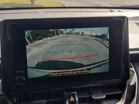Used 2026 Toyota Corolla Cross LE FWD image 22