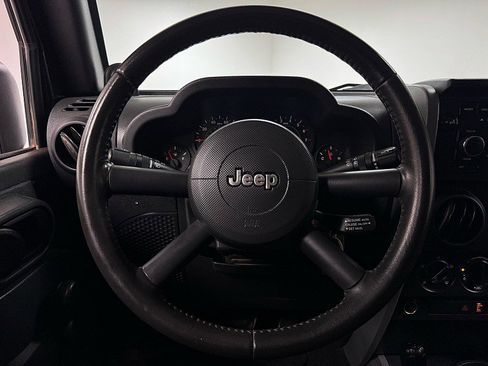 Used 2007 Jeep Wrangler Unlimited X w/ Dual Top Group image 17