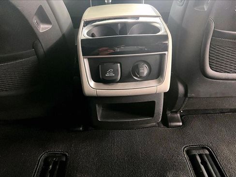 Used 2023 Kia Carnival SX FWD image 9