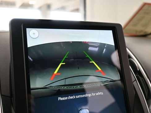 Used 2022 Ford Edge Titanium image 23