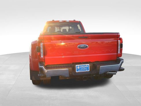 Used 2023 Ford F350 Lariat w/ Lariat Ultimate Package AWD/4WD image 19
