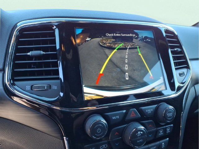 Used 2021 Jeep Grand Cherokee Laredo X AWD/4WD image 25