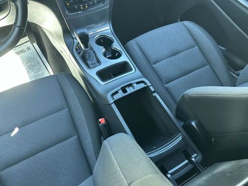 Used 2020 Jeep Grand Cherokee Laredo AWD/4WD image 24