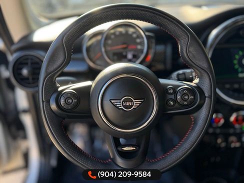 Used 2019 MINI Cooper S image 21