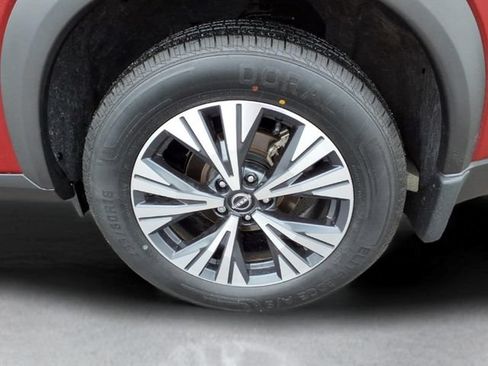 Used 2023 Nissan Rogue SV w/ SV Premium B Package AWD/4WD image 11