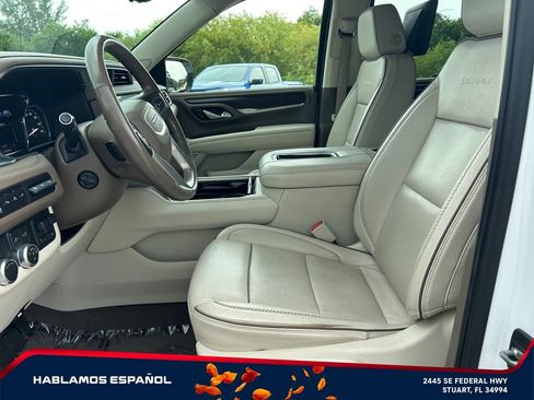 Used 2021 GMC Yukon XL Denali w/ Denali Premium Package RWD image 9