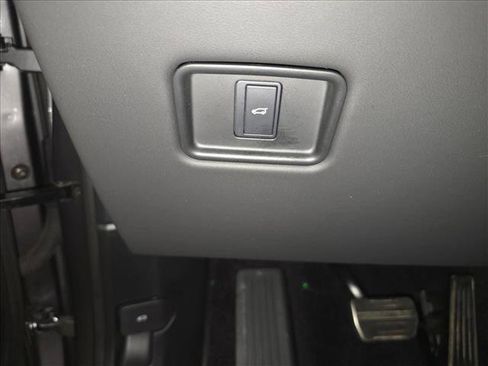 Used 2023 Land Rover Range Rover Long Wheelbase SE AWD/4WD image 27