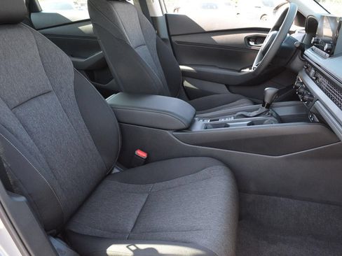 Used 2025 Honda Accord LX image 19