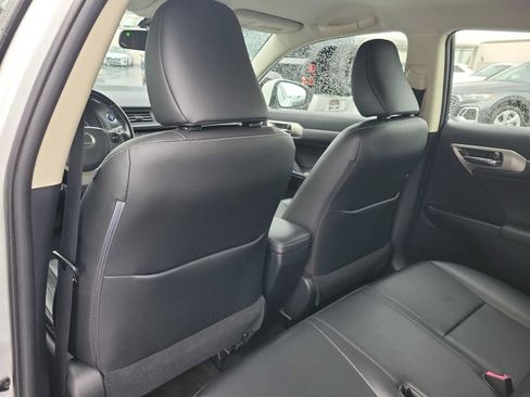 Used 2016 Lexus CT 200h w/ Accessory Package 2 FWD image 17
