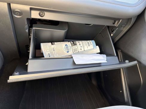 Used 2025 Ford Explorer Active image 30