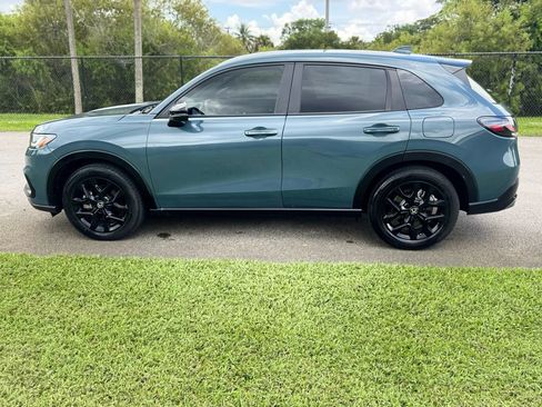 Used 2025 Honda HR-V Sport image 12