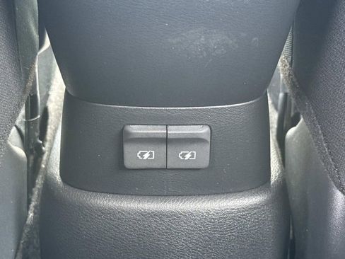 Certified 2025 Nissan Kicks Play S FWD image 16