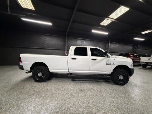 Used 2018 RAM 2500 Tradesman AWD/4WD image 4