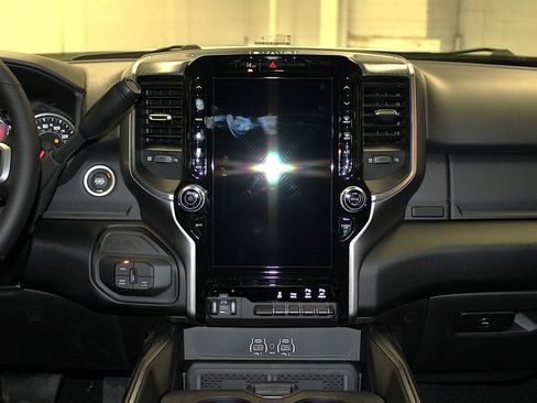 New 2026 RAM 2500 Big Horn AWD/4WD image 15
