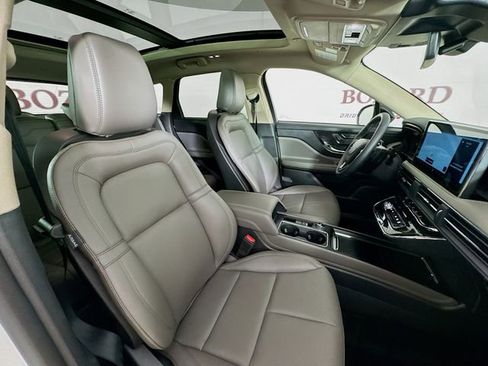 New 2026 Lincoln Corsair Premiere image 30