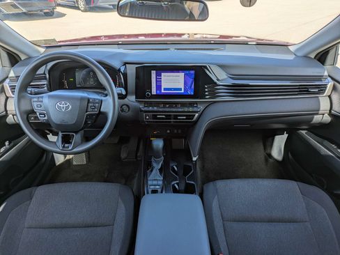 Used 2025 Toyota Camry LE FWD image 15