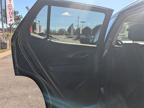 Used 2023 GMC Terrain Denali image 24