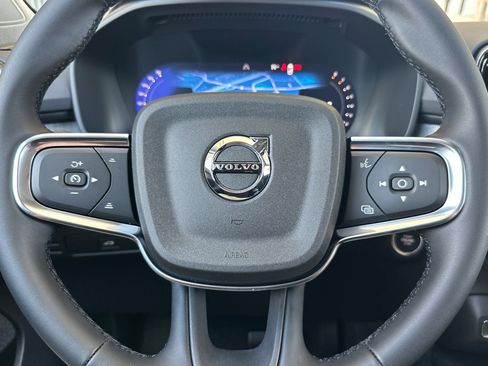 New 2026 Volvo XC40 B5 Core image 21