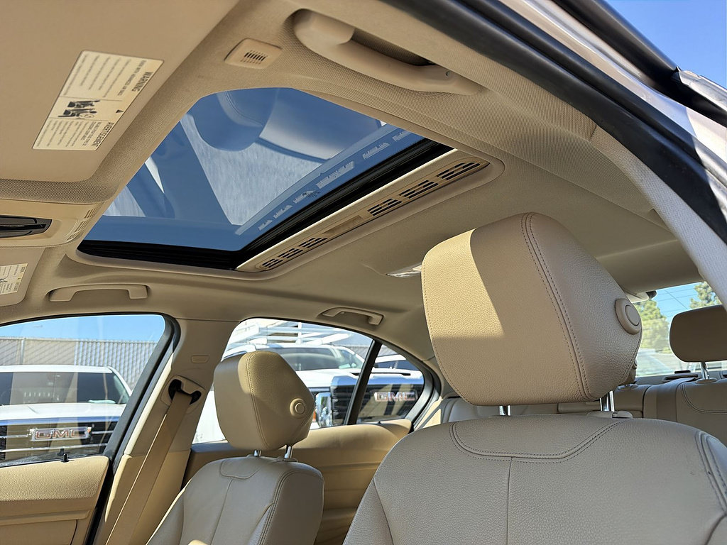 Used 2013 BMW 328i Sedan RWD image 16